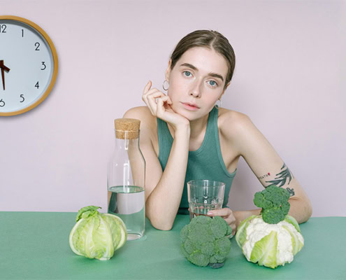woman waiting for intermittent fasting to end